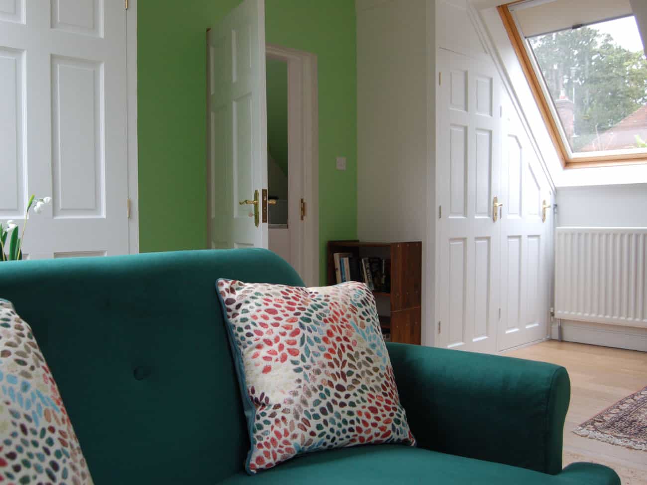 holiday home design in warwickshire green velvet sofa seasonal soul home